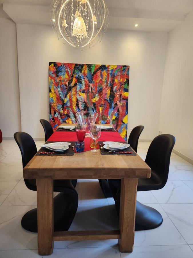 Maison Face A L'Abbaye D'Hautvillers - 2 Bedrooms 2 Bathrooms, Parking Екстериор снимка