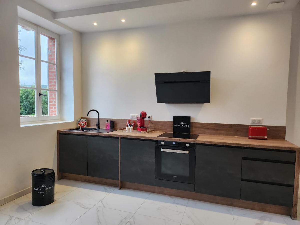 Maison Face A L'Abbaye D'Hautvillers - 2 Bedrooms 2 Bathrooms, Parking Екстериор снимка